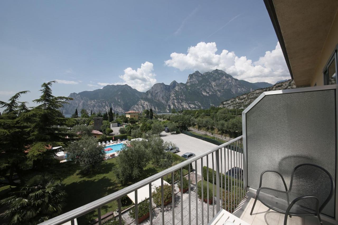 HOTEL VILLA VERDE TORBOLE SUL GARDA 20 Italien   von € 1204 ...